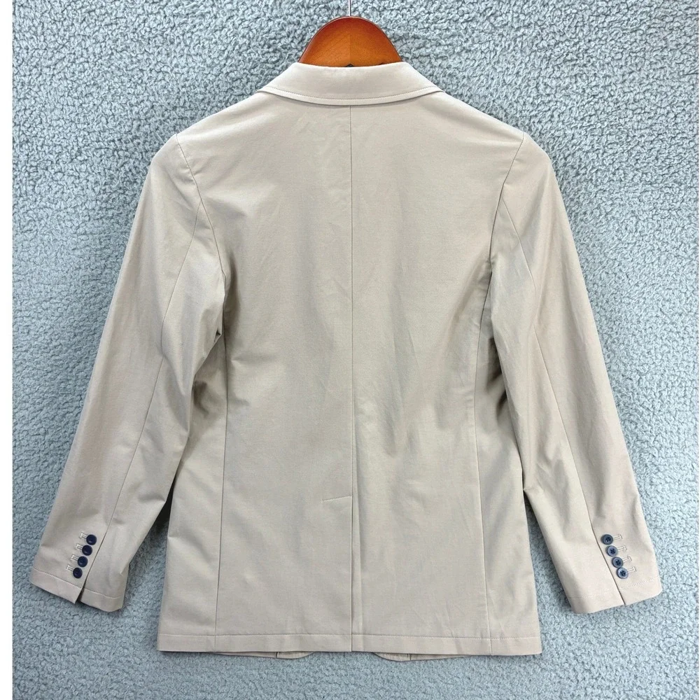 Vineyard Vines no visible